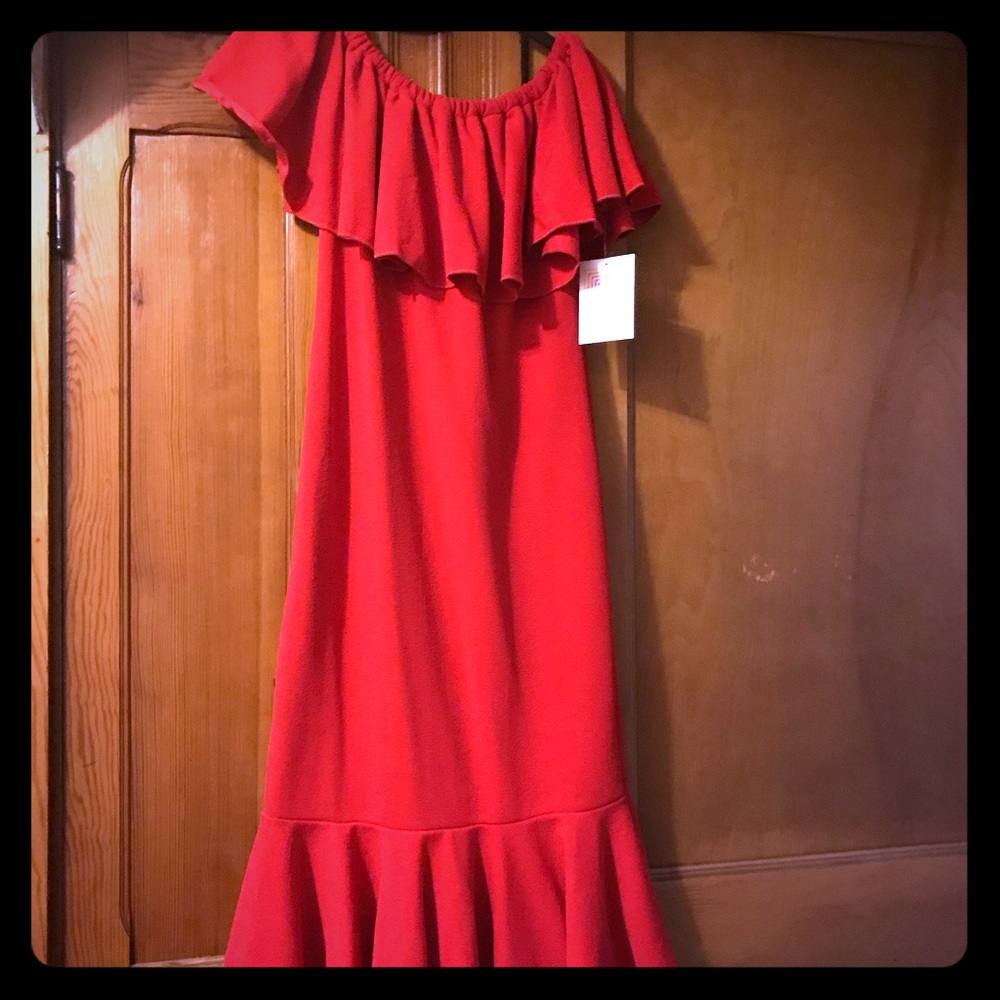 Holiday!!Small NWT cici dress red